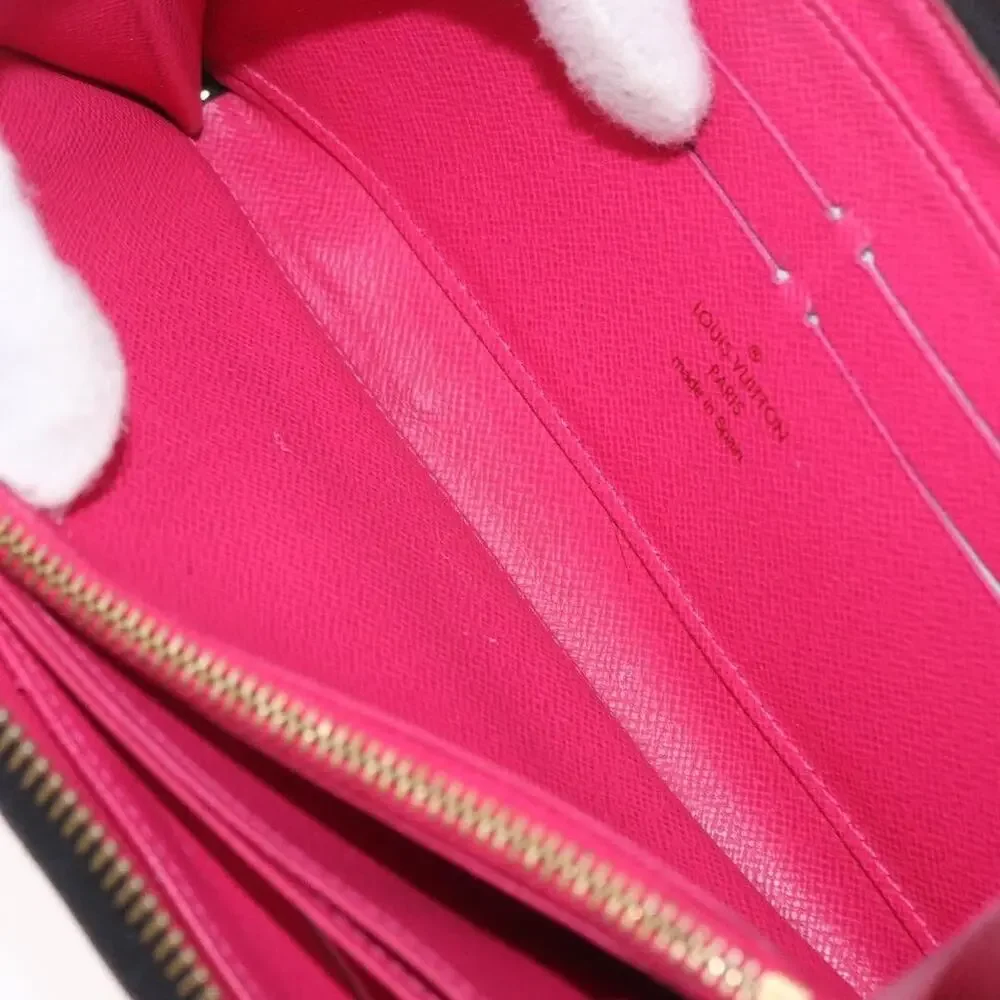 Louis Vuitton videos following costs